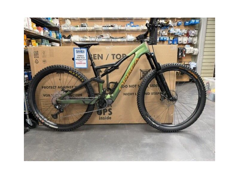 LEISURE WHEELS Orbea Rise m20 medium + range extender carbon used bike click to zoom image