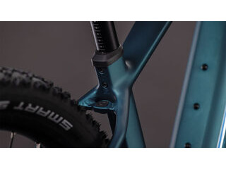 CUBE Reaction Hybrid One 800 click to zoom image