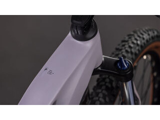 CUBE Reaction Hybrid Performance 600 click to zoom image