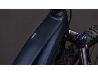 CUBE Reaction Hybrid Performance 600 click to zoom image