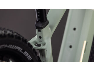 CUBE Reaction Hybrid Pro 800 click to zoom image