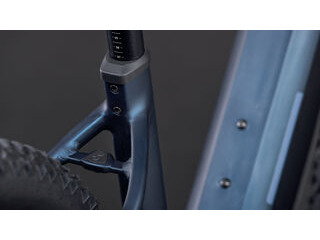 CUBE Reaction Hybrid Performance 600 click to zoom image