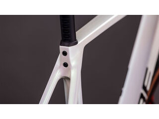 CUBE CROSS RACE C:62 SLX click to zoom image