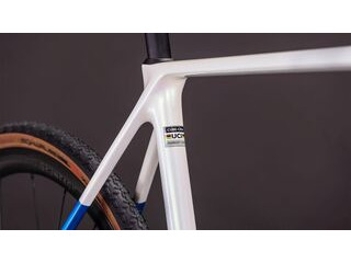 CUBE CROSS RACE C:62 SLX click to zoom image